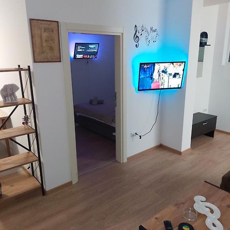 Apartman Muzika Ягодина Екстер'єр фото