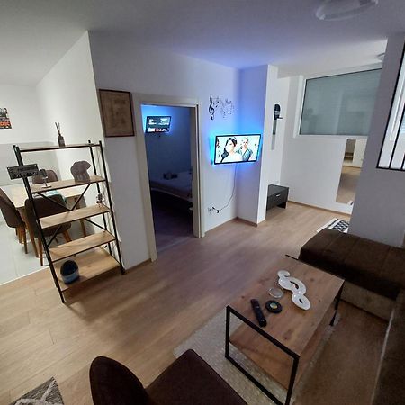 Apartman Muzika Ягодина Екстер'єр фото